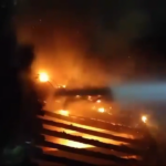Les flammes devorent une maison en Armunia