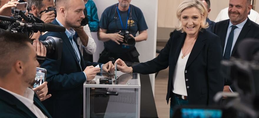 Lextreme droite gagnerait les elections legislatives en France et la