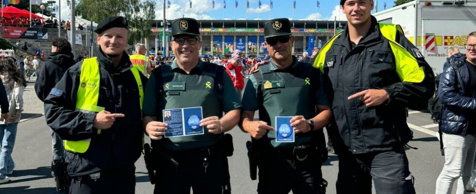 Paco et les 14 autres agents de la Garde civile