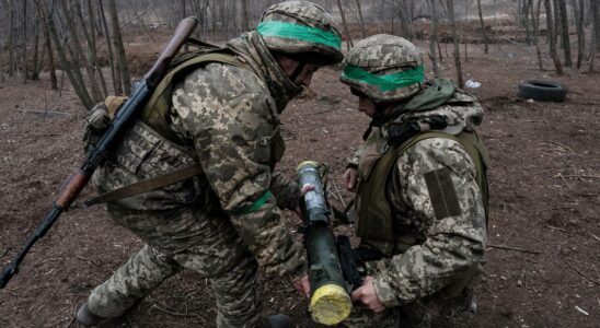 Pendant que Zelensky parle de paix en Suisse son armee