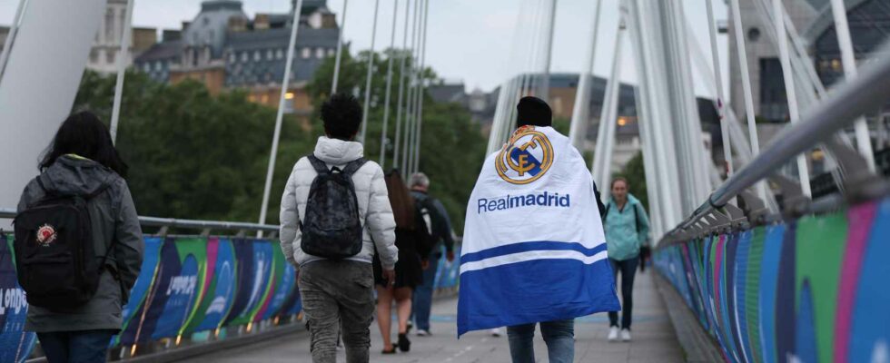 Pres de 300 supporters du Real Madrid ne peuvent pas