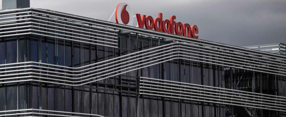 Vodafone propose un licenciement collectif pour pres de 1200 travailleurs