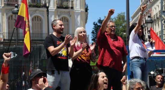 les organisateurs de la marche contre le Roi