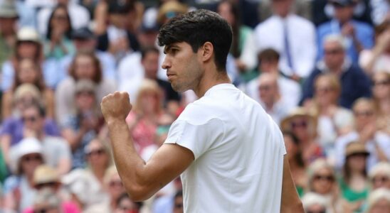 Alcaraz domine Djokovic et remporte son deuxieme Wimbledon consecutif