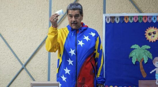 Centres electoraux ouverts au Venezuela pour les elections presidentielles