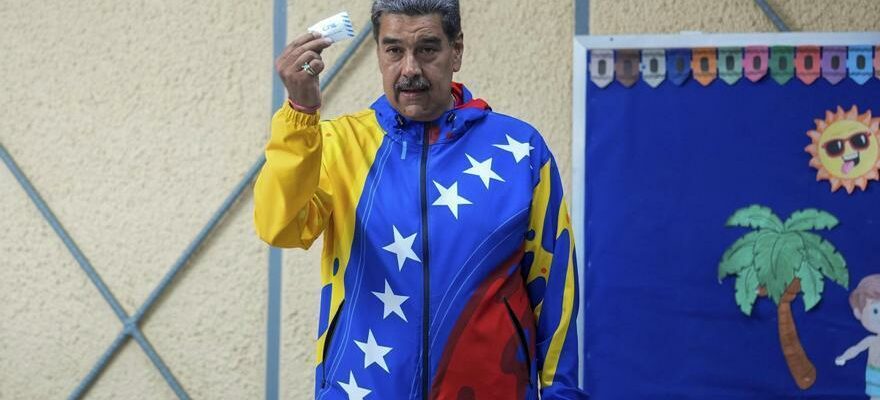 Centres electoraux ouverts au Venezuela pour les elections presidentielles