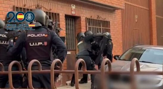 Cinq personnes arretees a Madrid pour avoir envoye de la