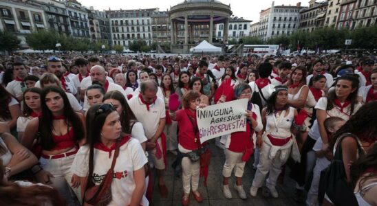 Des milliers de personnes manifestent a Pampelune contre lagression sexuelle