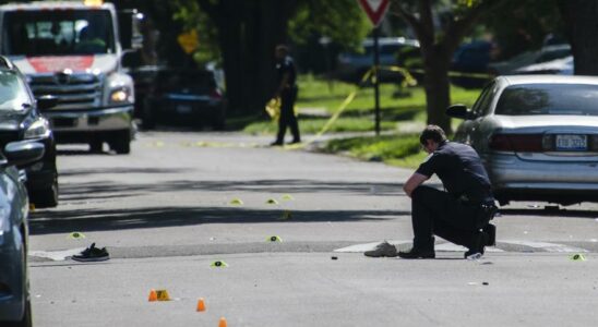 Deux morts et 17 blesses dans une fusillade lors dune