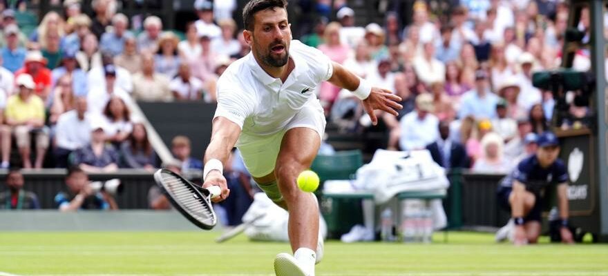 Djokovic sinscrit pour la derniere course pour le titre a