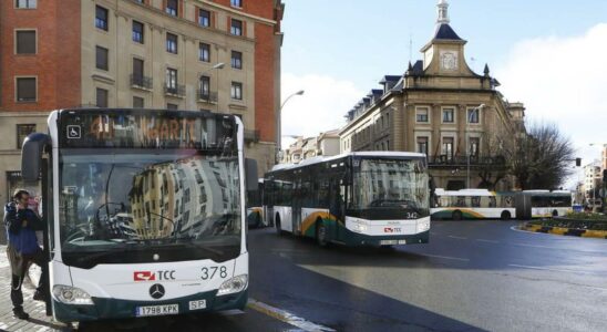 Le chauffeur de bus detient un delinquant sexuel jusqua son