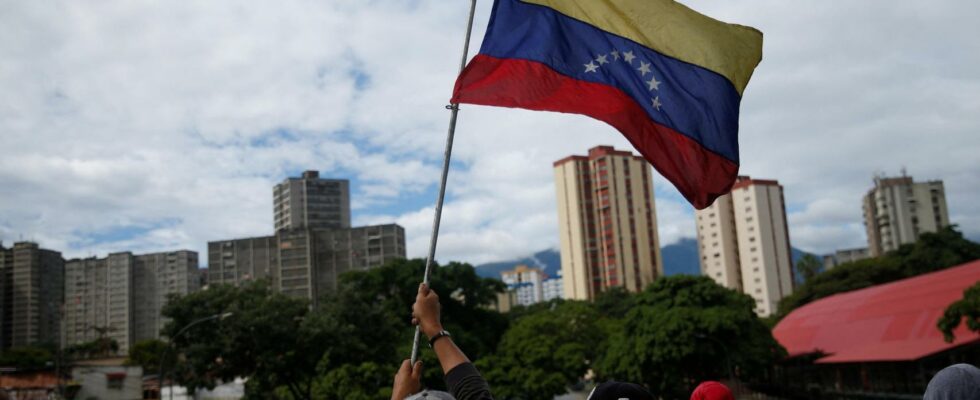 Lopposition defend sa victoire et les protestations contre Maduro se