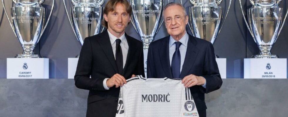 Luka Modric renouvelle son engagement avec le Real Madrid pour