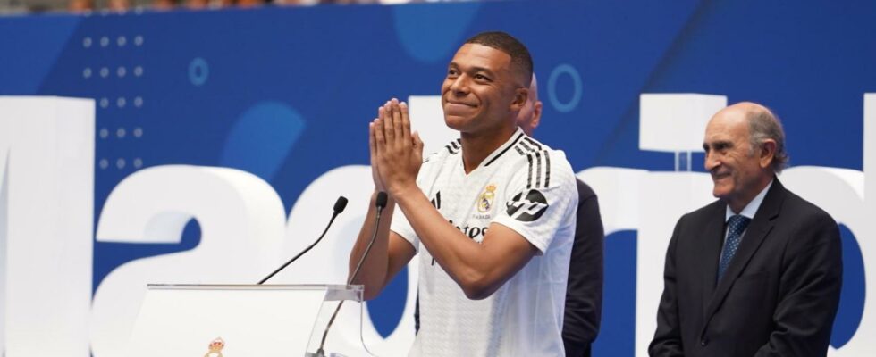 Pourquoi Kylian Mbappe parle si couramment lespagnol et sans accent