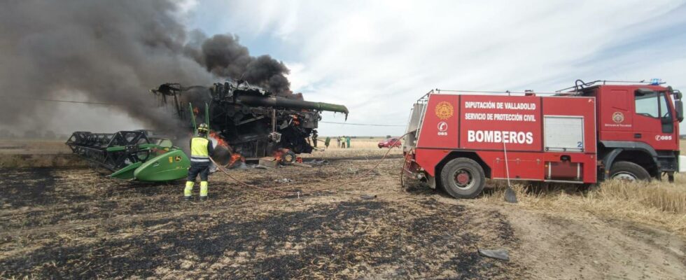 Quatre hectares de cereales et une moissonneuse batteuse ont brule dans