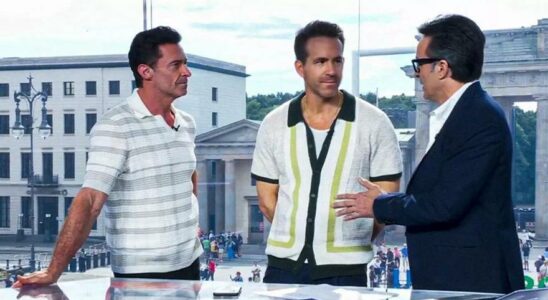 Ryan Reynolds et Hugh Jackman se faufilent sur le plateau