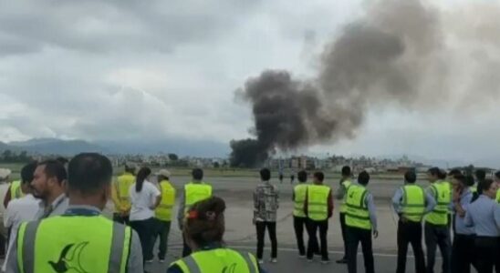 Un avion secrase au Nepal avec 19 passagers seul