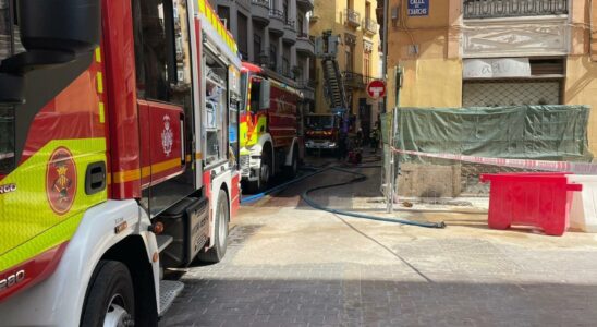 Un incendie dans une maison oblige a levacuation dun immeuble