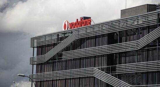 Vodafone Espagne propose aux syndicats 100 personnes touchees en moins