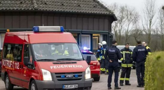 Au moins un mort et huit prisonniers apres leffondrement partiel