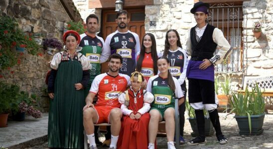 Bada Huesca presente ses nouveaux kits