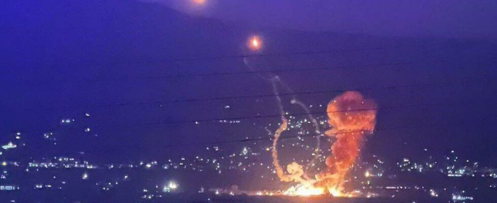 Bombarde un depot darmes de la milice a lEst du