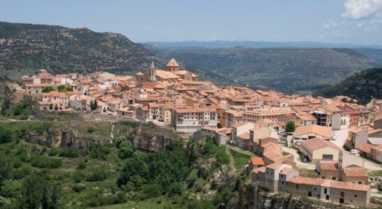 Cantavieja aura une tyrolienne geante dun kilometre de long