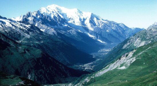 Deux alpinistes espagnols meurent apres une chute du sommet du