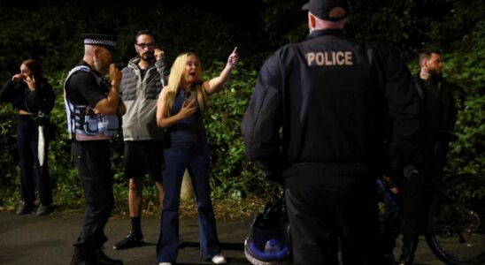 Emeutes au Royaume Uni apres les multiples coups de couteau sur