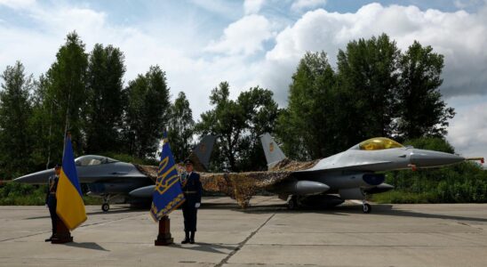 LUkraine recoit les premiers avions de combat F 16 apres un