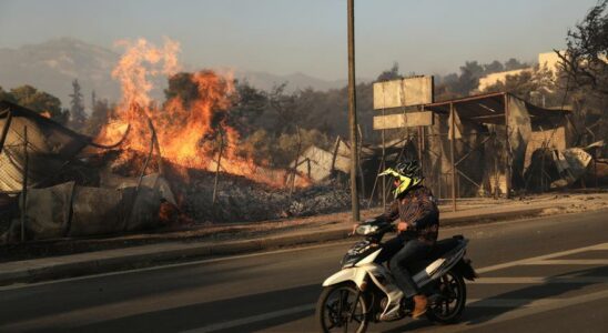 La Grece demande de laide pour controler les incendies