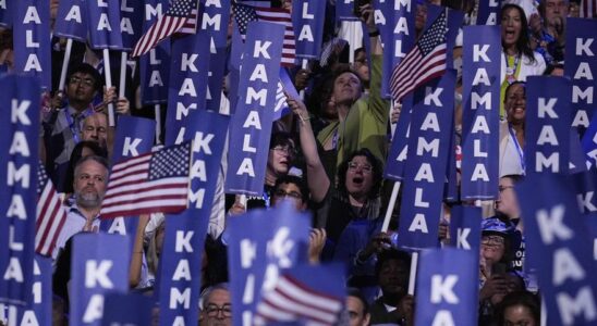 La cloture de la convention democrate marque le debut de