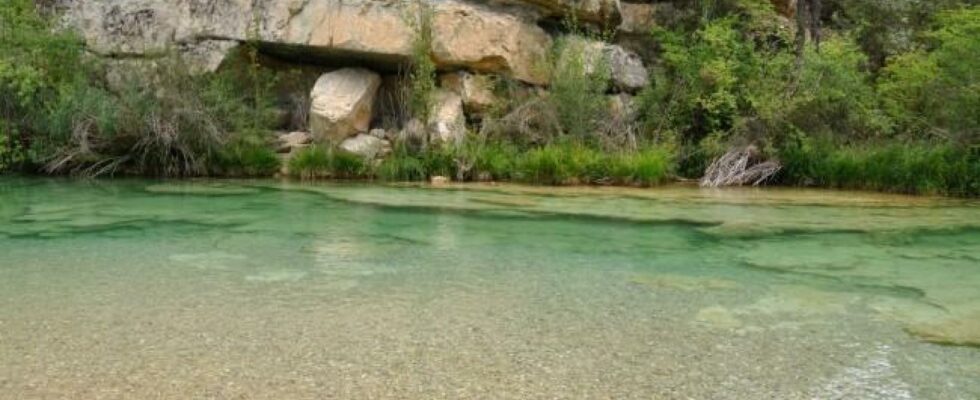 La plage fluviale de Guadalajara ou se produit un phenomene