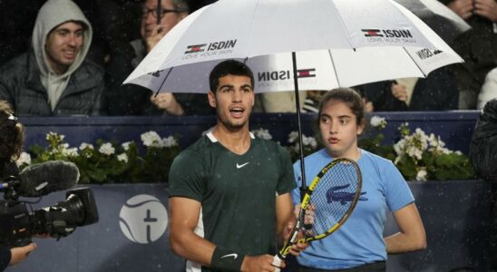 La pluie force la suspension du match entre Alcaraz et