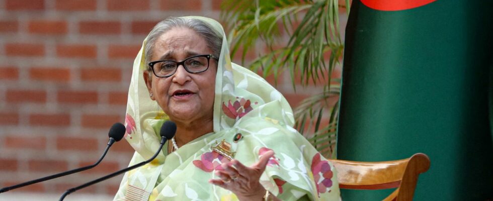Le Premier ministre du Bangladesh demissionne et fuit le pays