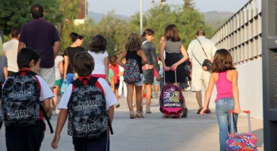 Les fournitures scolaires et les livres montent a 250 E