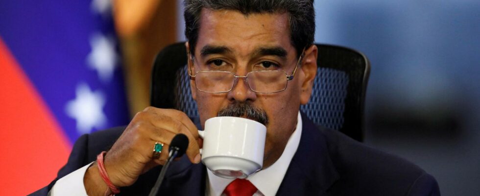 Maduro accuse WhatsApp davoir transmis les donnees de ses utilisateurs