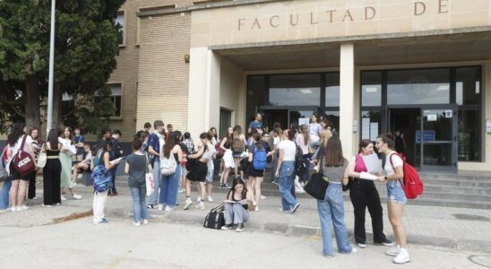 Neuf diplomes de lUniversite de Saragosse ont encore des places