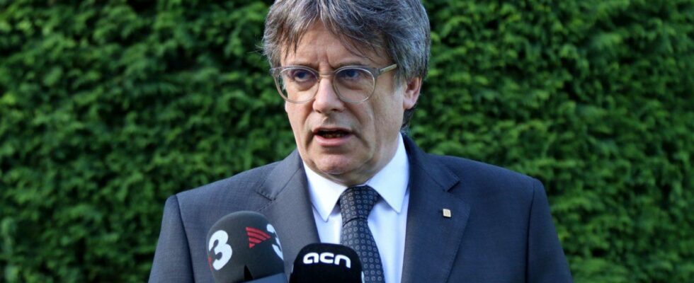 Puigdemont denonce une deuxieme operation en cage du PSOE et