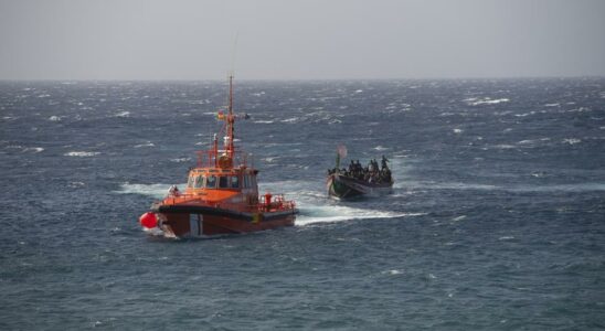 Rescue sauve un canot avec 173 migrants et un mort