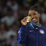 Simone Biles unique et inspirante remporte sa deuxieme medaille dor