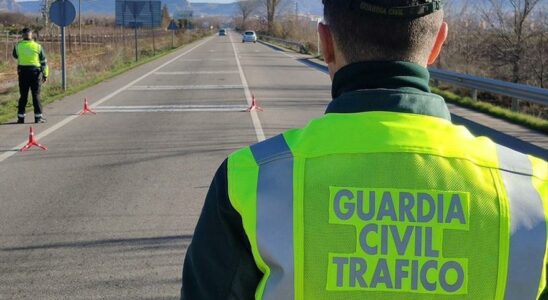 Un enfant de 14 ans meurt heurte par une voiture