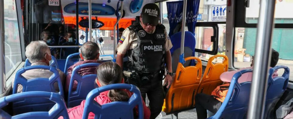 Un groupe de 40 travailleurs espagnols est abattu a Guayaquil