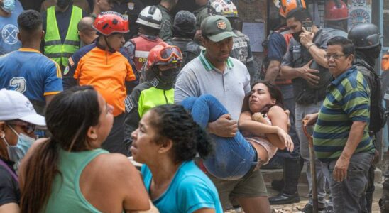 Un immeuble seffondre dans la plus grande favela venezuelienne faisant