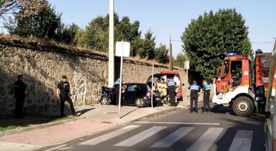 Une femme ecrase sa voiture contre un mur a Avila