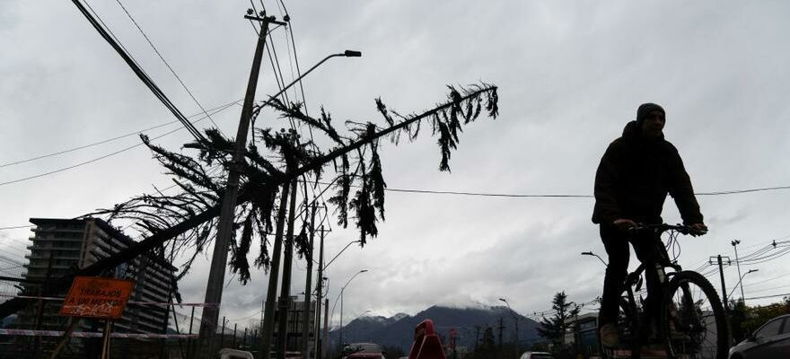 Une tempete fait deja quatre morts dans le centre du