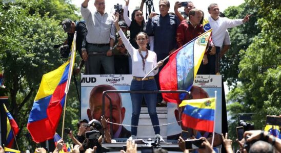 VENEZUELA MADURO MACHADO Corina Machado mene la manifestation de