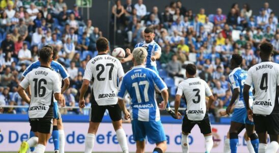 Burgos 0 1 au Deportivo de la Coruna 0 2