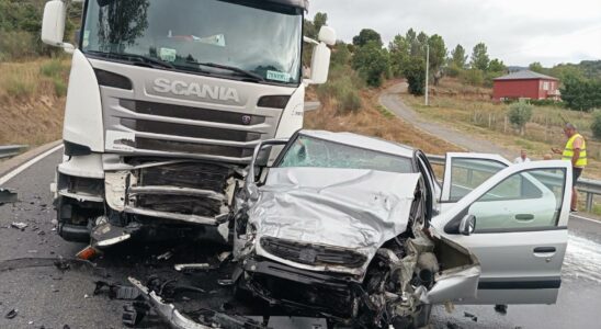 Deux personnes grievement blessees a Orense apres une collision entre