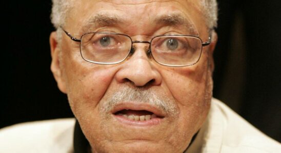 James Earl Jones lacteur qui a prete sa voix a